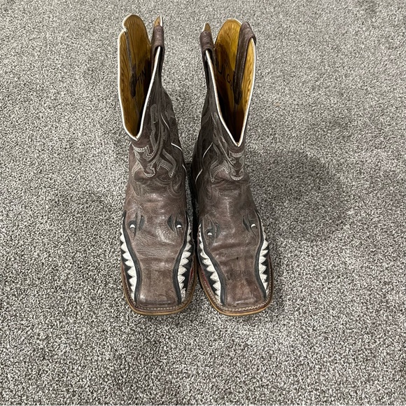 Tin Haul Shoes Tin Haul Gnarly Shark Mens Boots Size 1 D Poshmark